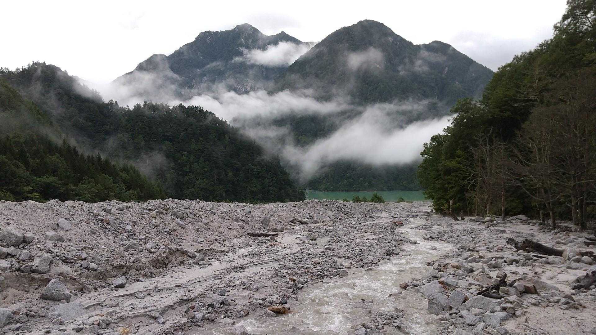 濁沢？からダム湖
手前のピークは何だろ🤔