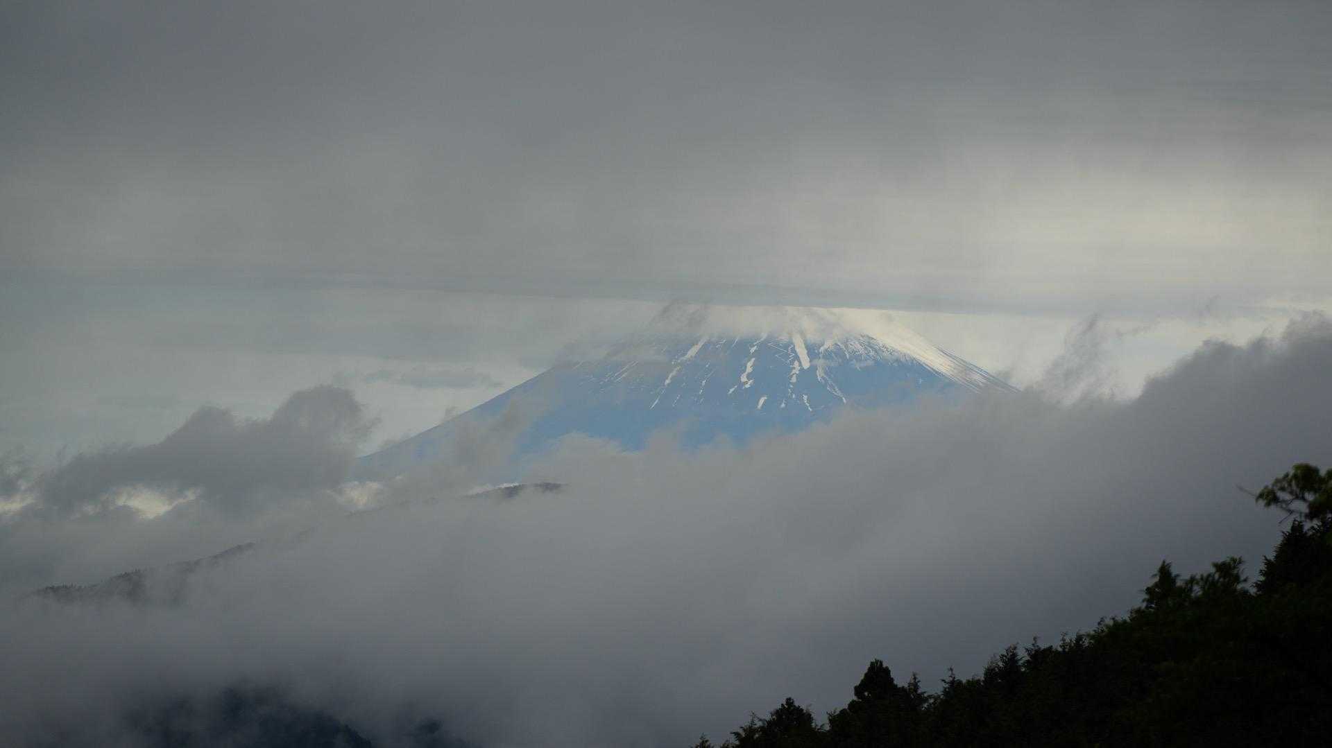 富士山ちょこっとみえました