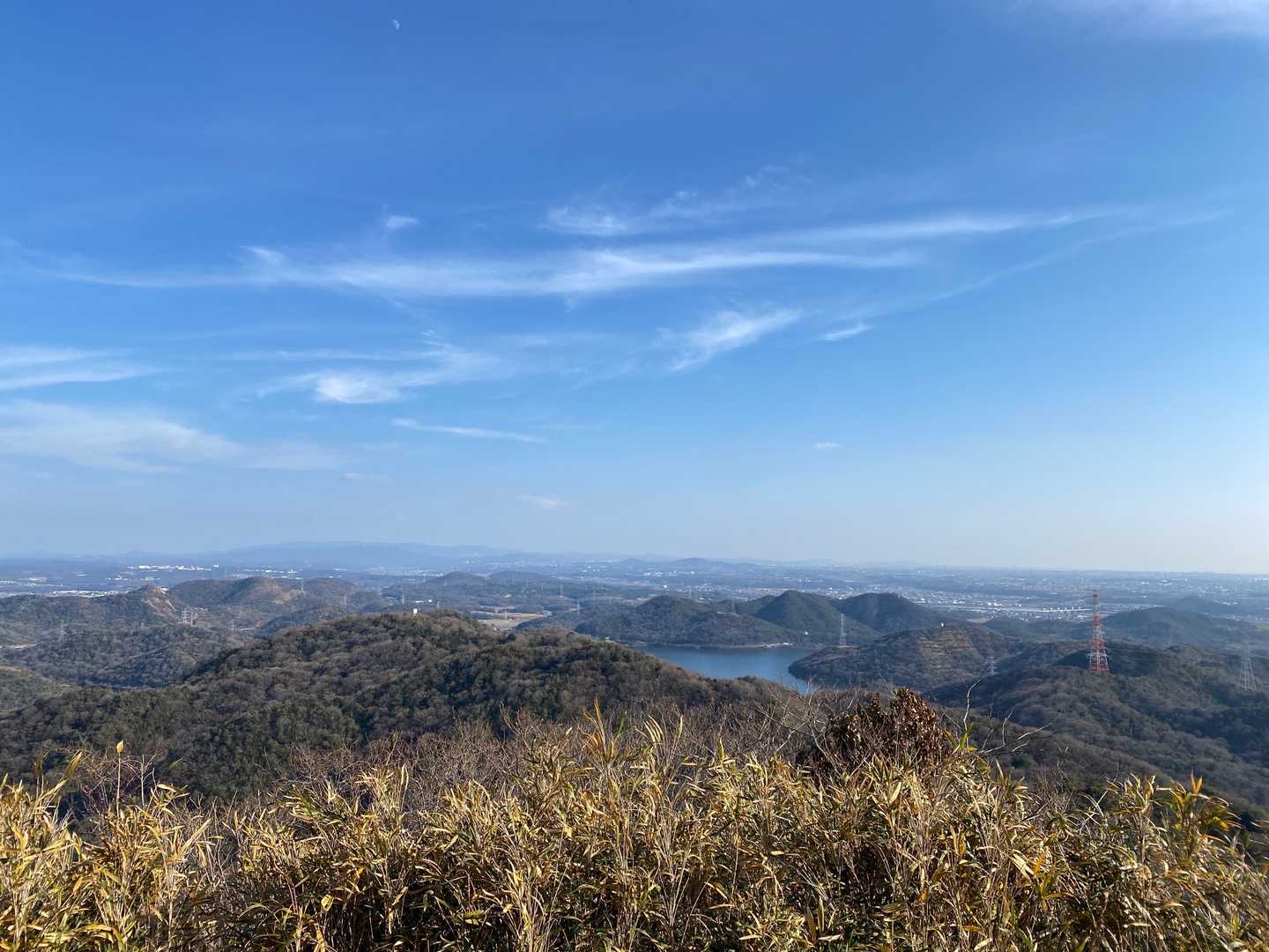景色めちゃくちゃ良い！！

権現湖と小野アルプス（左側に紅山⛰見えてる）
