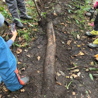 埋め戻し、奥には水道をつけてました。
これで、登山道から排水できるようになりました👏
次回の雨後で効果確認してみたいです。