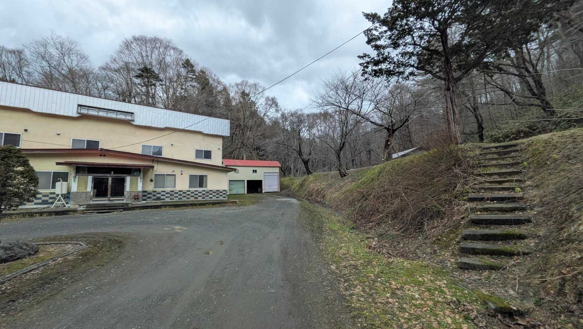 馬追温泉脇から長官山へ