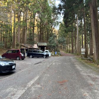 皆さん水汲みに来てます