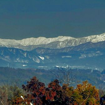 北アルプスの方向です。