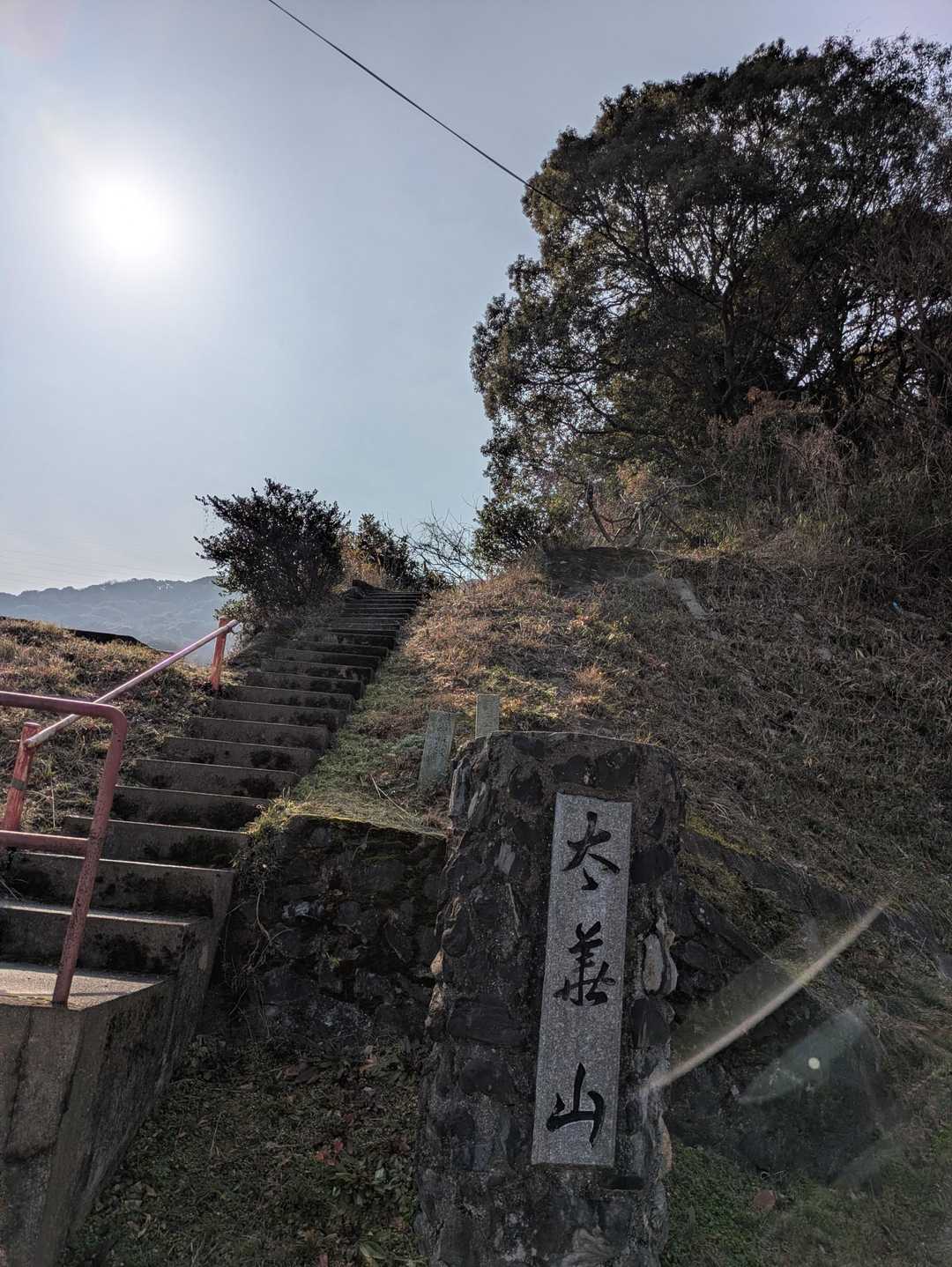 立派な石柱です