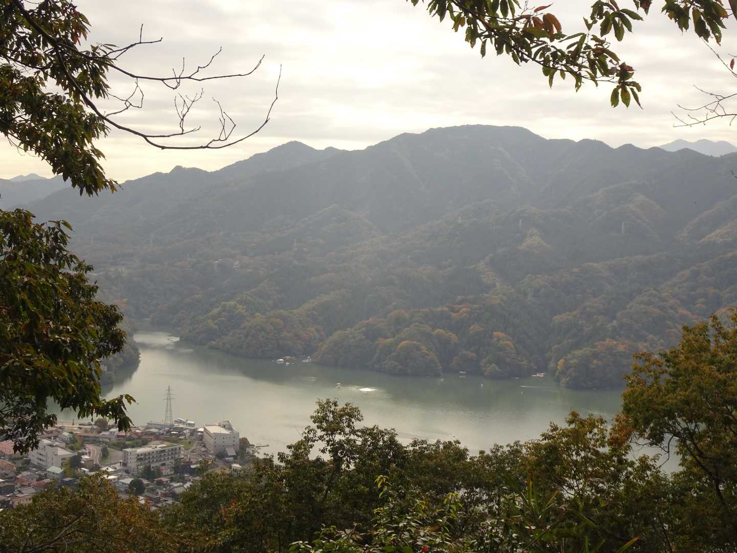 陣馬高原下バス停-陣馬新道登山口-陣馬山-南郷山-奈良子峠 縦走コースの写真