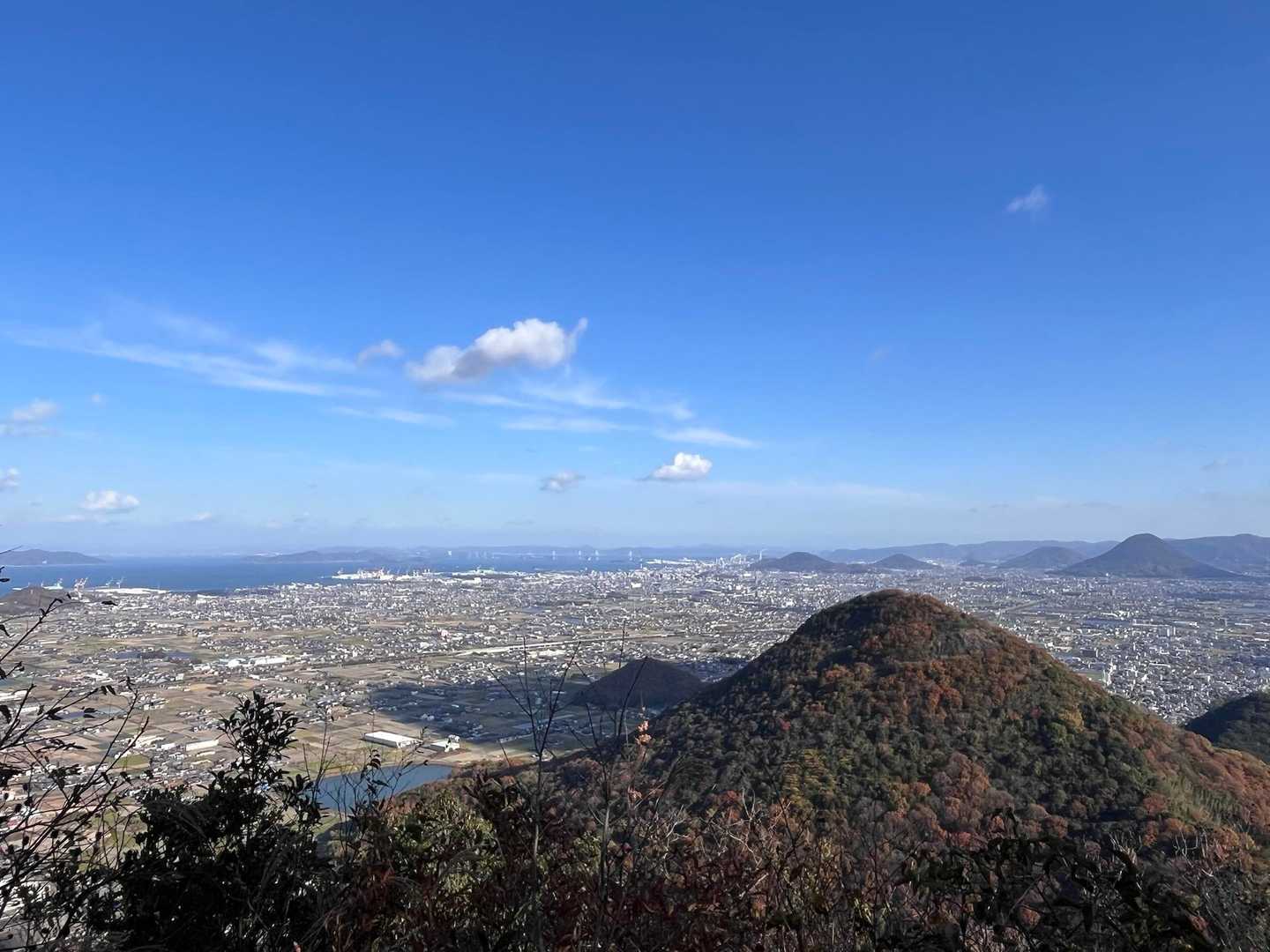 瀬戸大橋も見えてる　空気が澄んでるね〜