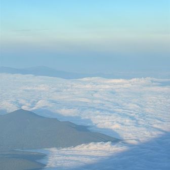 📍8合目・下江戸屋
影富士、雲海が180°広がるパノラマ。別世界すぎる。