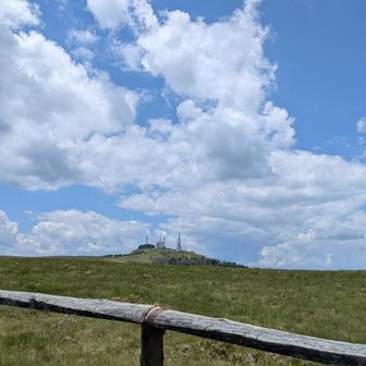 王ヶ頭がずっと見える