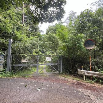 右下が中央道小仏トンネルの八王子側の出入り口