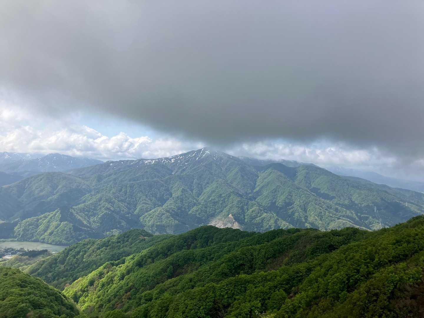 鳴沢峰