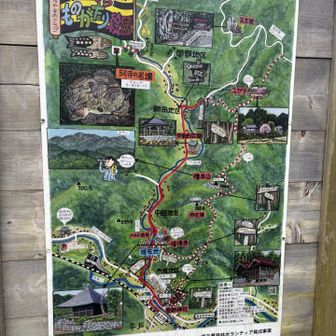 福徳寺の横からユガテに向かいます