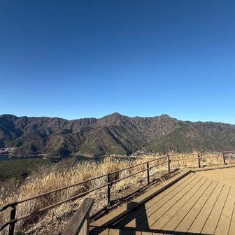 歩いてきた山々が一望できるのが良い