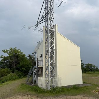 更に奥のアンテナ📡