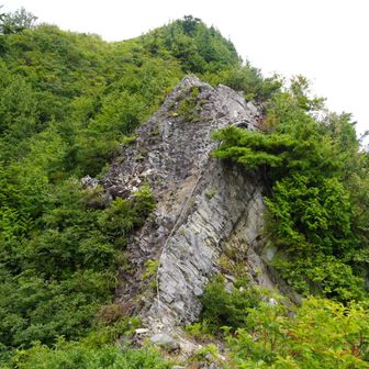 高さ7メートル位の鎖場