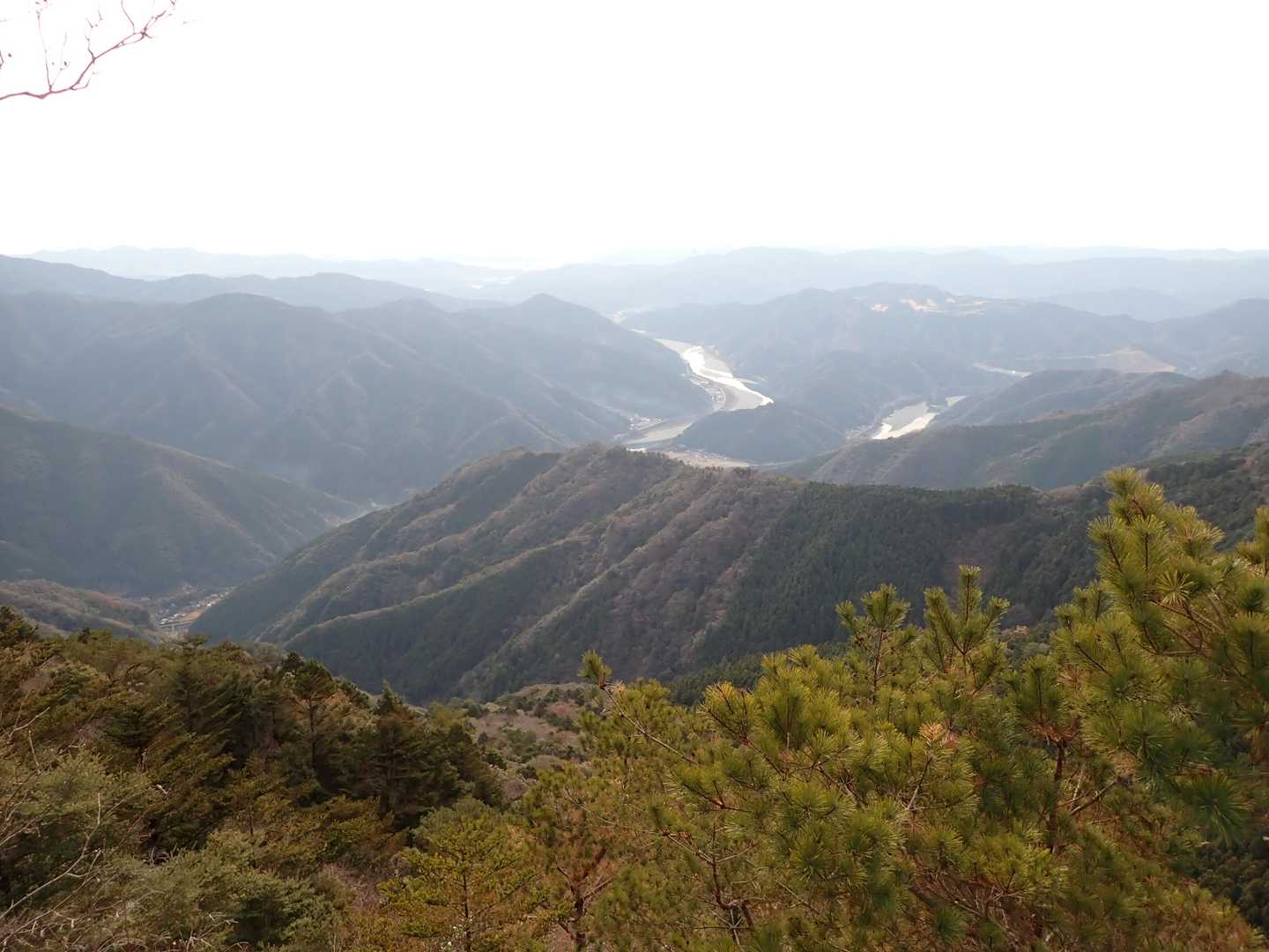 ちょいかすんでいるけどいい景色
