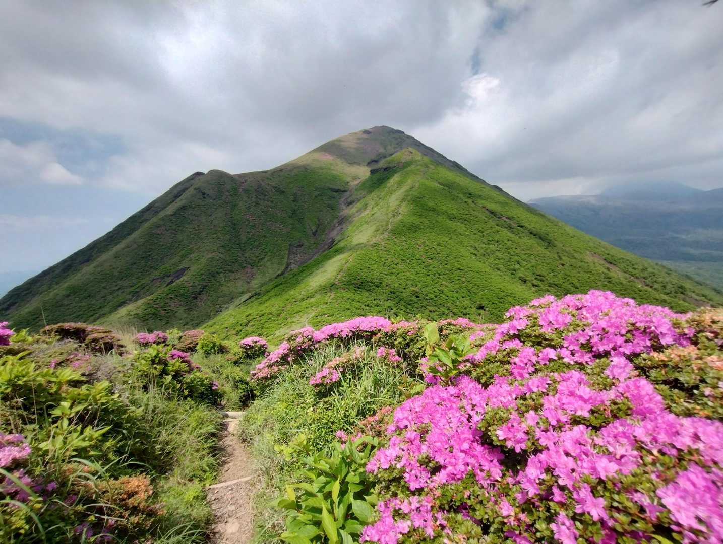 🌸御鉢⇄高千穂峰⇄二子石🌸綺麗だった〜 / のーさんの登山データ