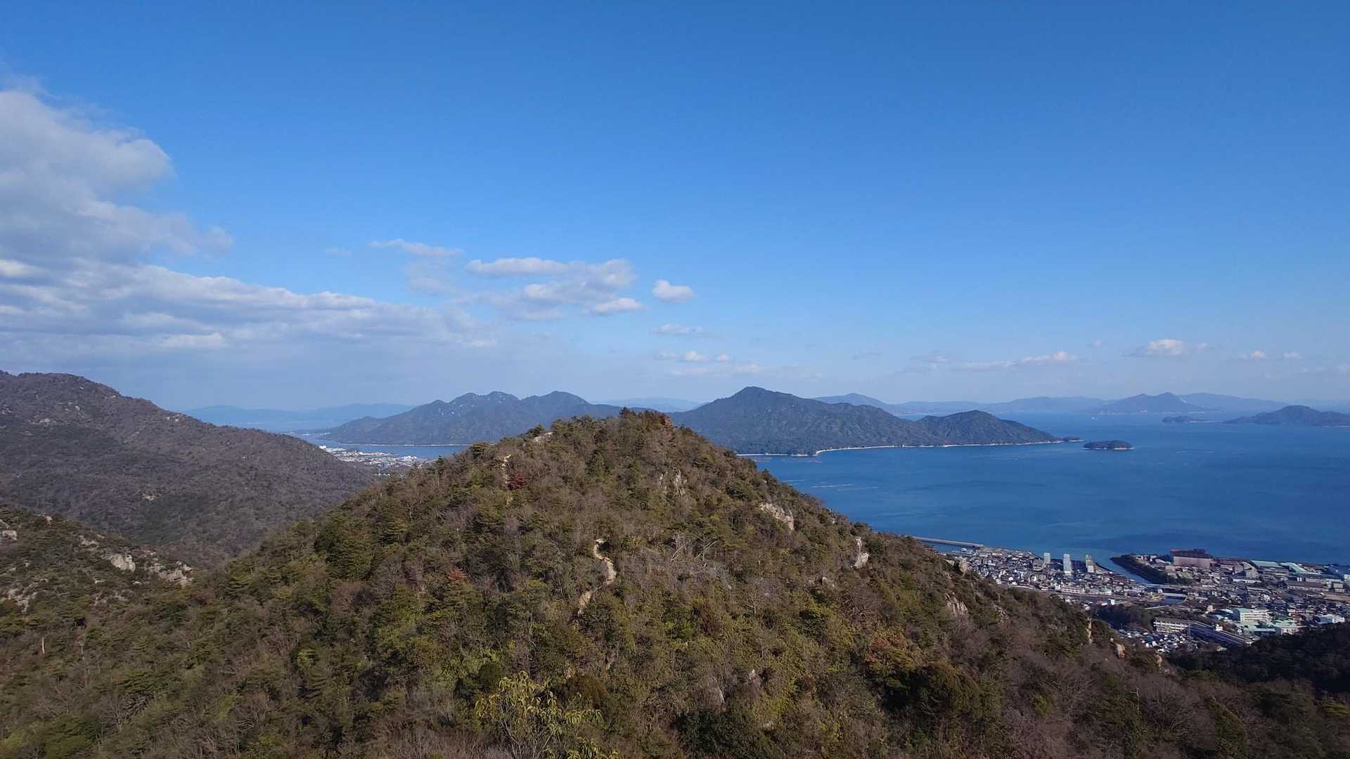海上に宮島