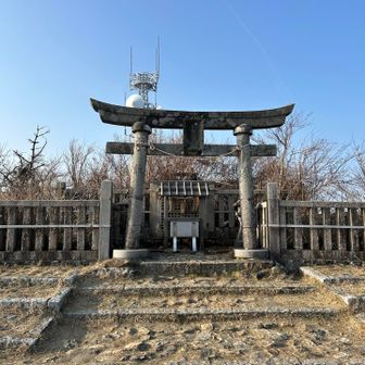 弥彦山頂！
ここまで帰ってきたよ😊