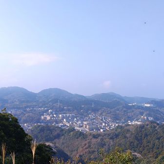 二子山を眺める