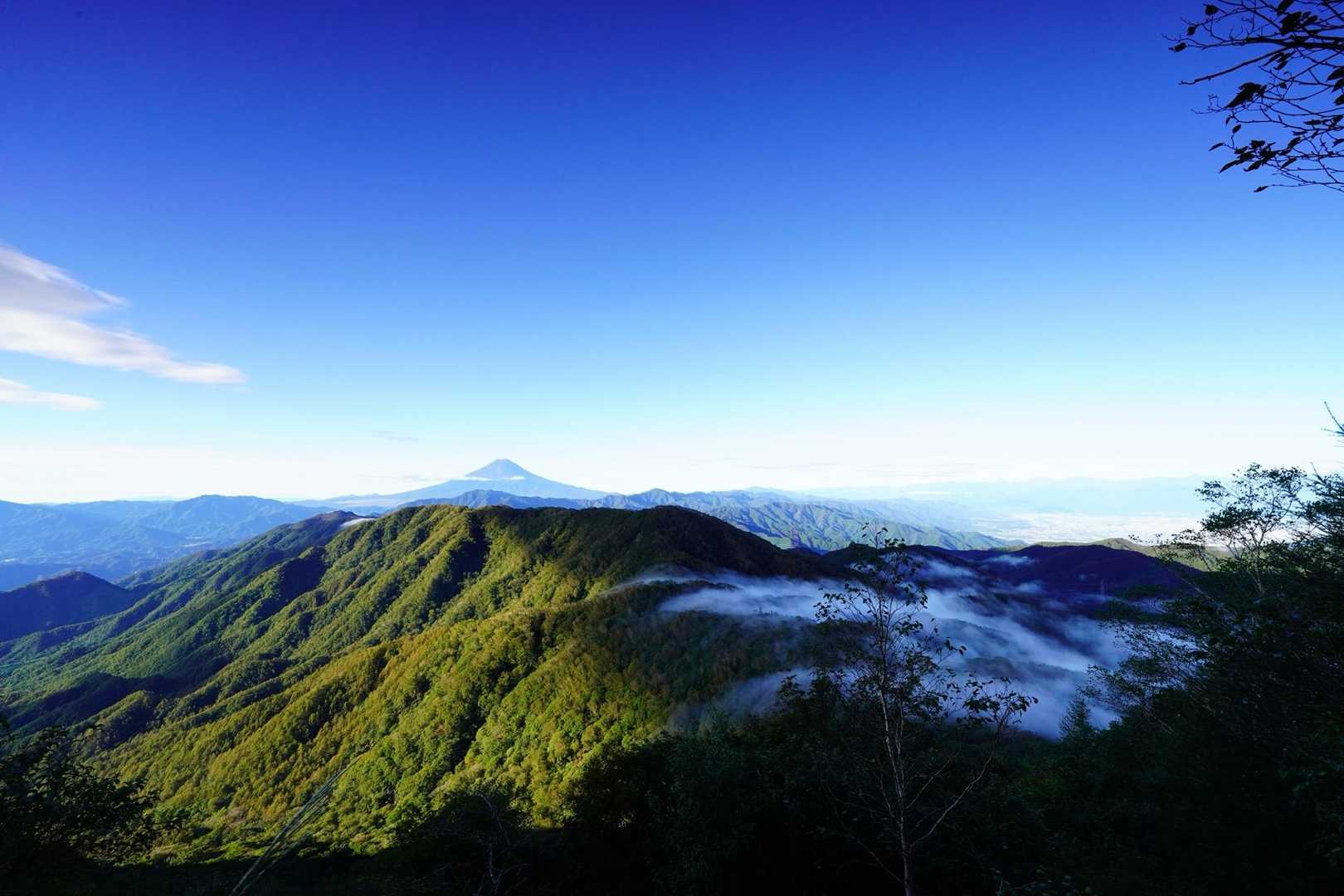湯ノ沢峠登山口-湯の沢峠-黒岳 往復コースの写真