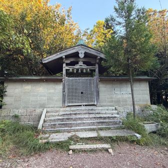 葛木二上神社⛩️となりには経塚もあります😄