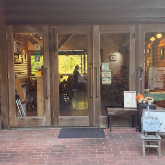 今日は山鳩さんで🐦下山cafe😋