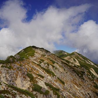 静かな稜線歩き
