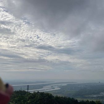海が見える展望台にて。
青空も見えたりするんですよ。