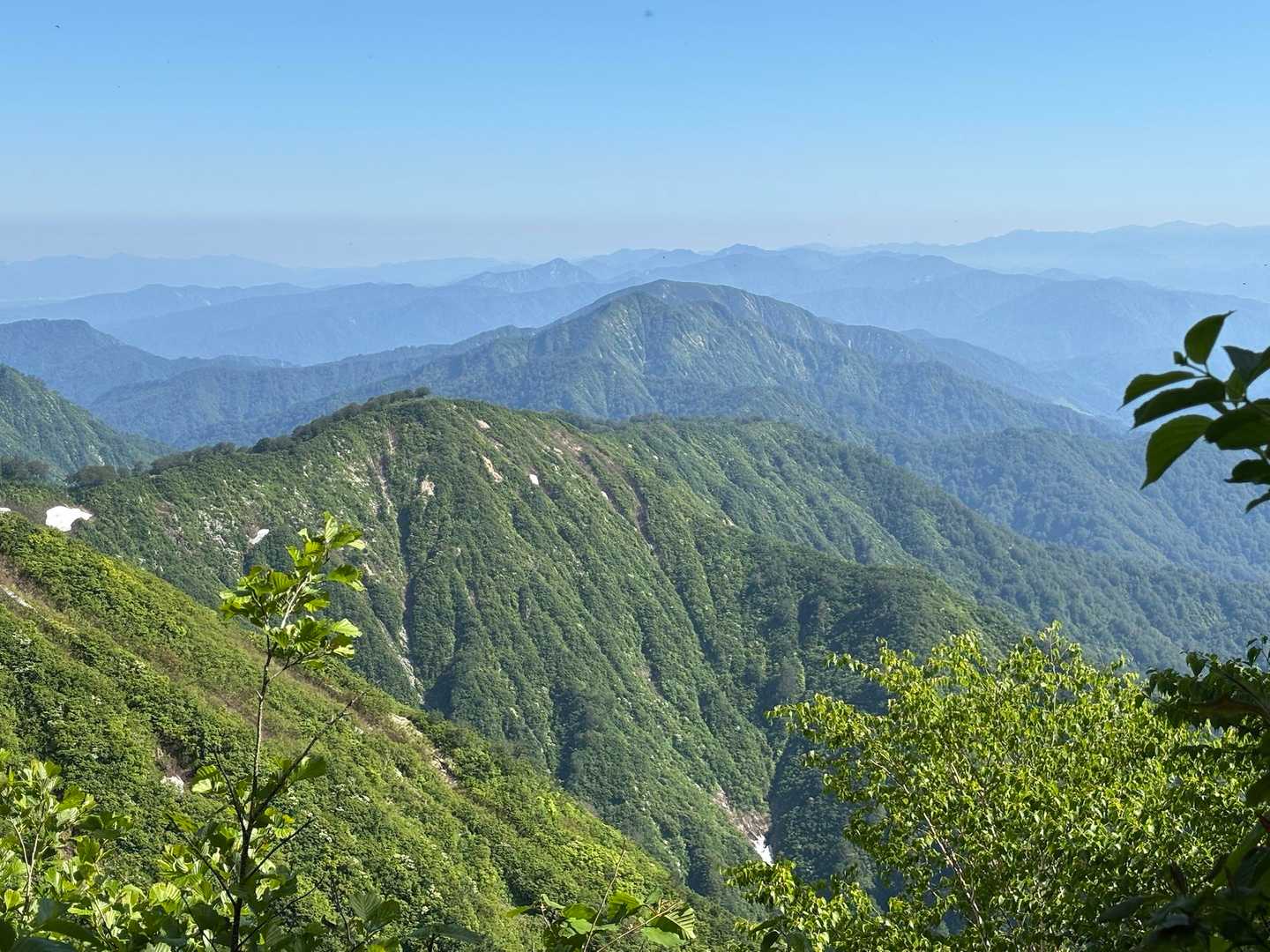 奥〜に見えるのはもしかして
光兎山と鷲ケ巣山👀