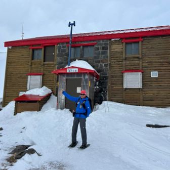 小屋🛖の前でパチリ