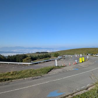 車山肩の駐車場。