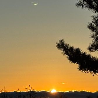 振り返ると雲間から出てきた！🌅