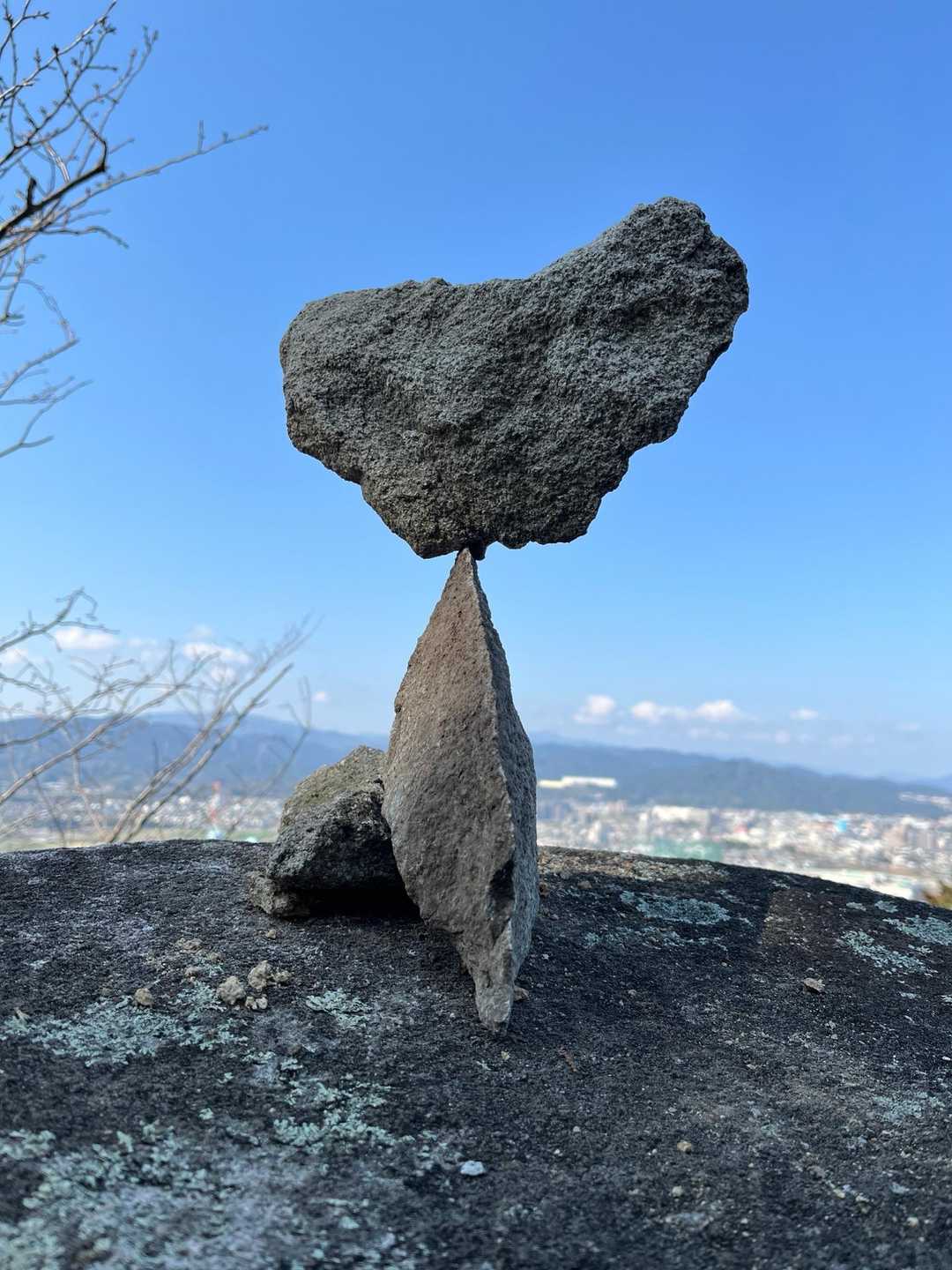バランスストーンΣ(ﾟДﾟ)ｽｹﾞｪ!!

後日ヤマップで作者発見❣️
アークさんという方でした。
https://yamap.com/activities/38339091