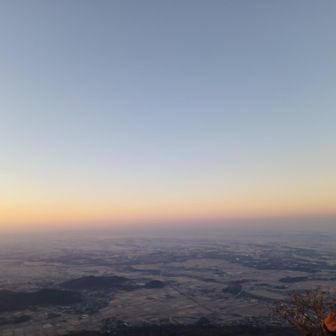 うーん、見えませんね