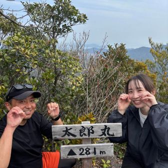 太郎丸だけに、ニシムー考案の
ほっぺに○を作ってポーズ😂笑