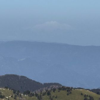 みえますか？　乗鞍岳😂

北アルプスは全くみえず。