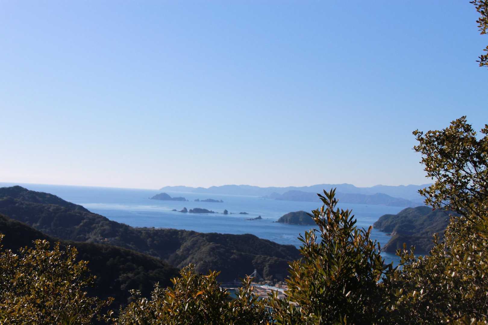 《錦湾を望む展望台》
海がキラキラで綺麗✨