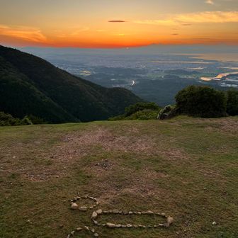 夕陽と撮ってみた

僕が作ったんやないでな！