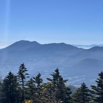 うっすらと浅間山の噴煙も🌋