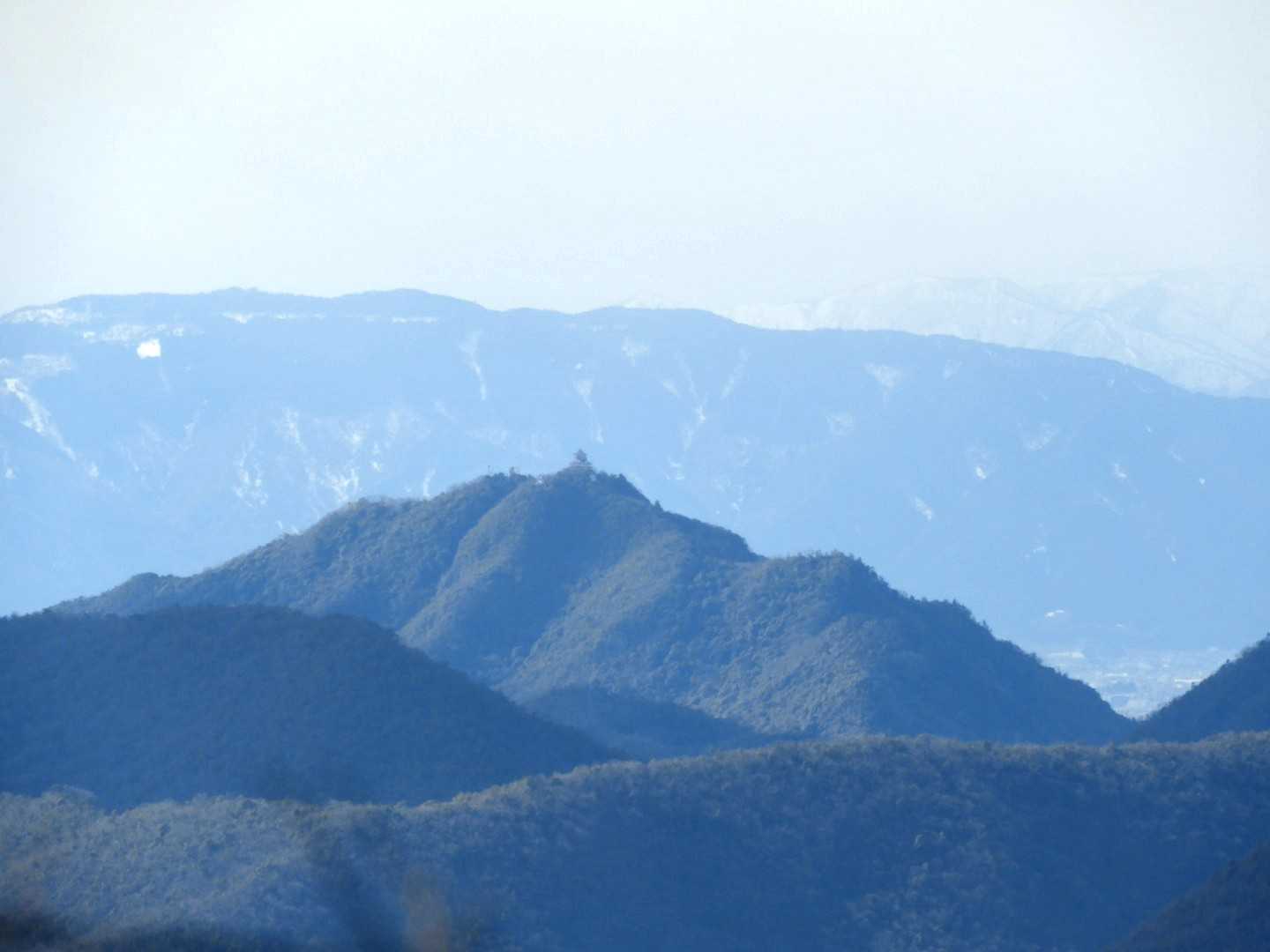 所々からは素晴らしい展望が見られます😃
金華山ですね😃