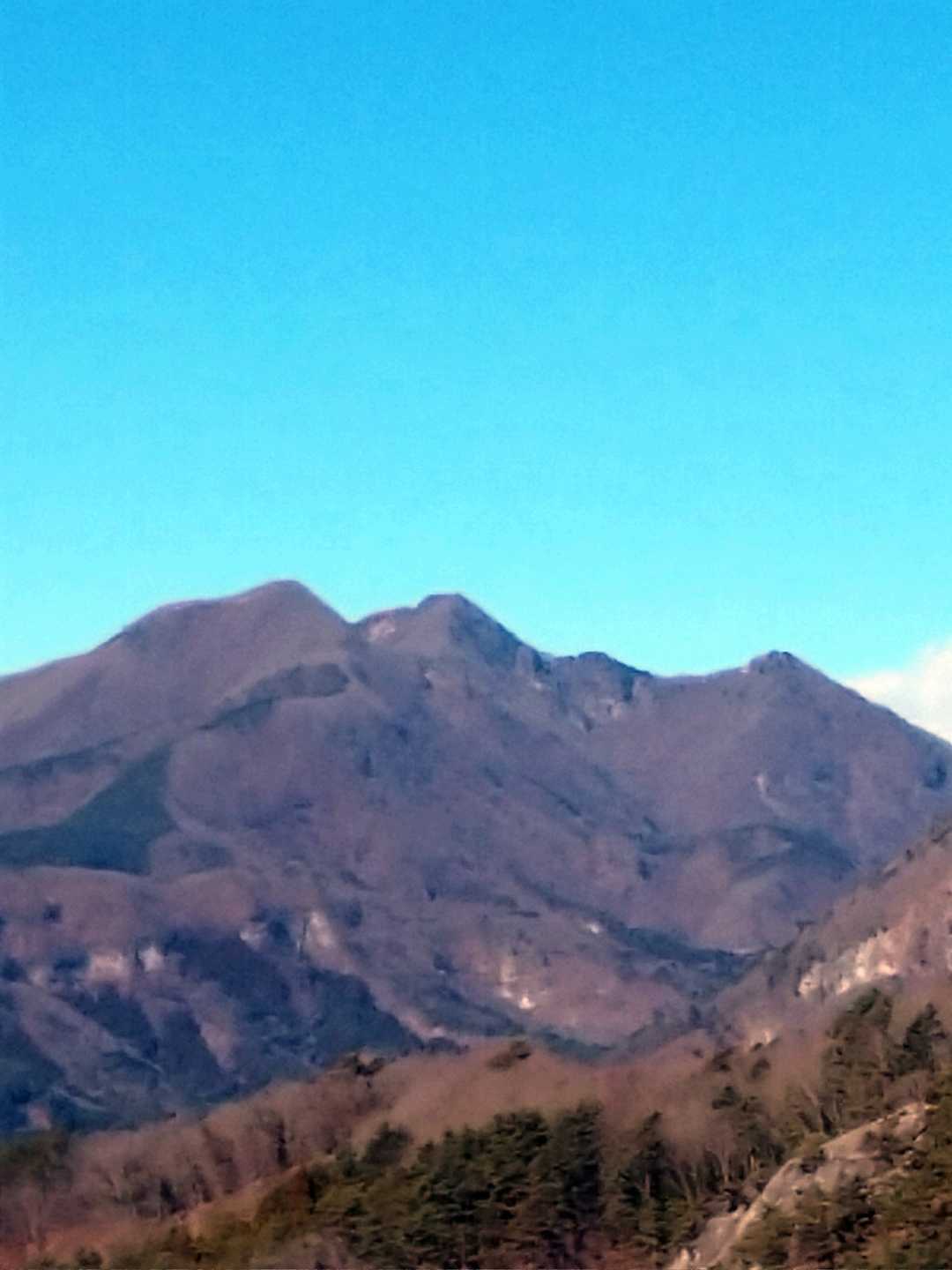 「茅ヶ岳」も見えています。