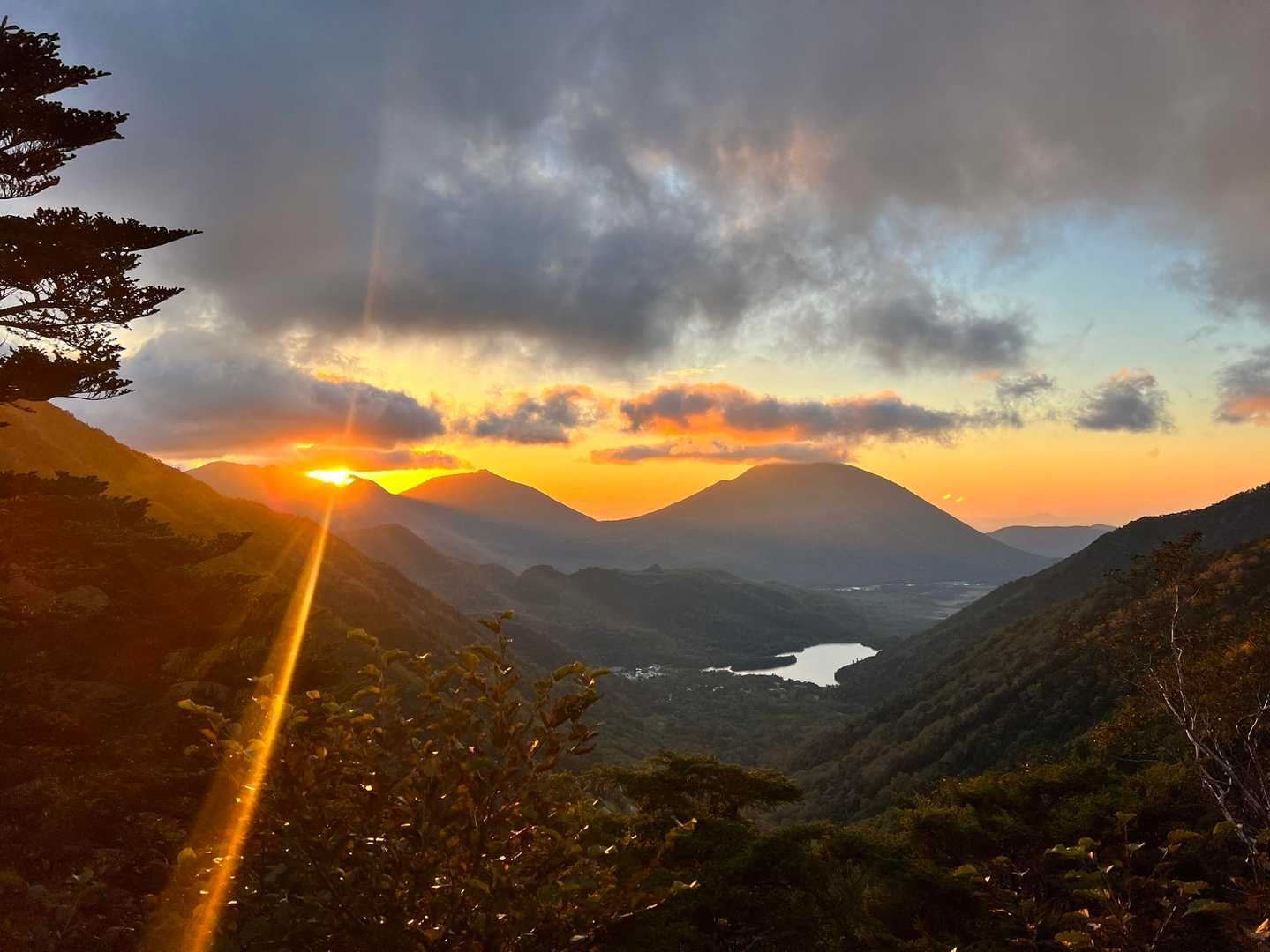 金精峠登山口-金精峠-金精山-五色山-前白根山 往復コースの写真