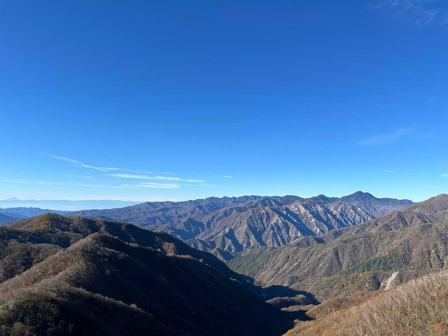 AR山ナビさんによると皇海山が見えてるらしい🙄