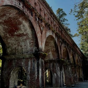 水路閣のレンガが素敵な趣に🧱