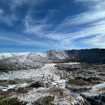 気候もいいので、下山が勿体無いくらい☺️