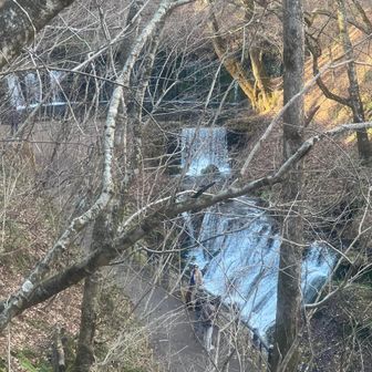 眼下に見えた♪連なる白滝