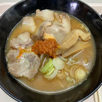 やひこ辛みそらーめん