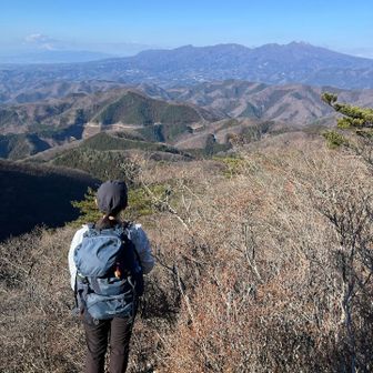仁田山岳からちょい北側に向かうと、眺めのいいスポットが✨赤城山を一望🥰
