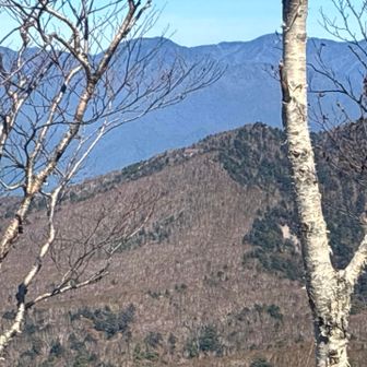 ハンターマウンテンの山頂レストハウスが見えた