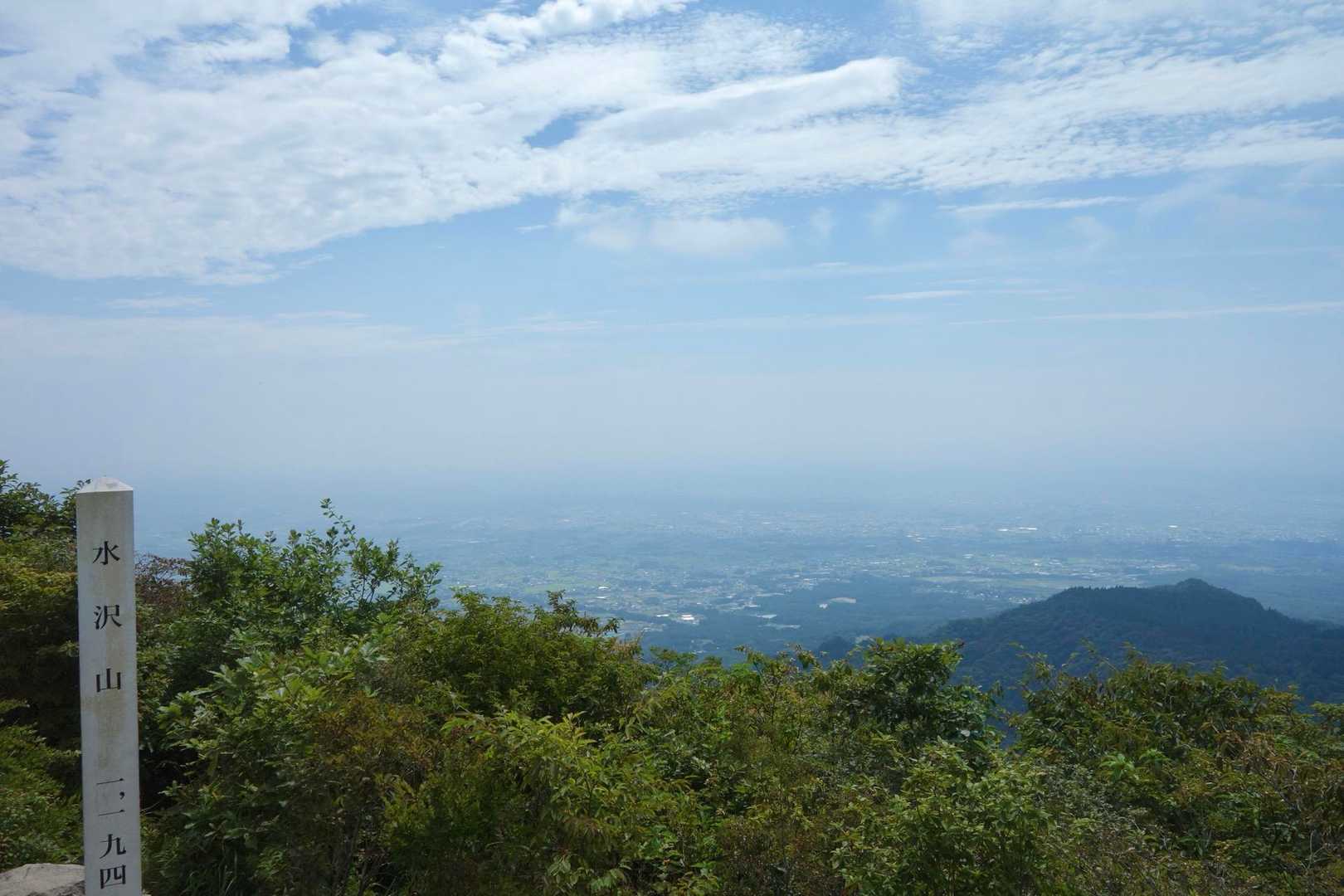 人気の水沢山の山頂なのに人がほとんどいない
やっぱり日陰がないからかなぁ💦